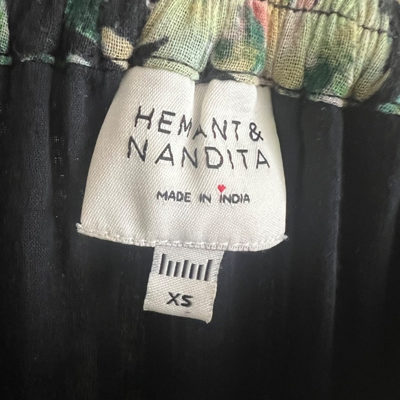 HEMANT AND NANDITA Midi Skirt in Black Floral - Picture 4 of 4